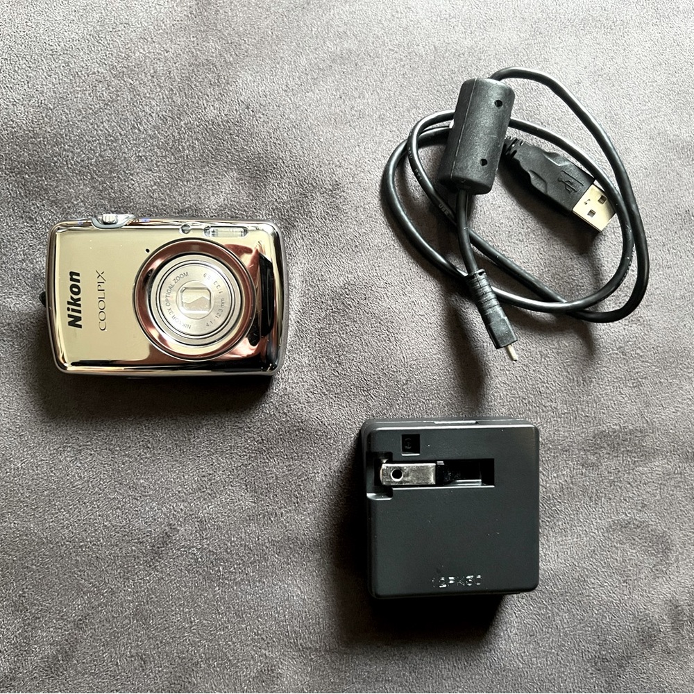 Nikon Coolpix S01 10.1mp Ultra Compact Digital